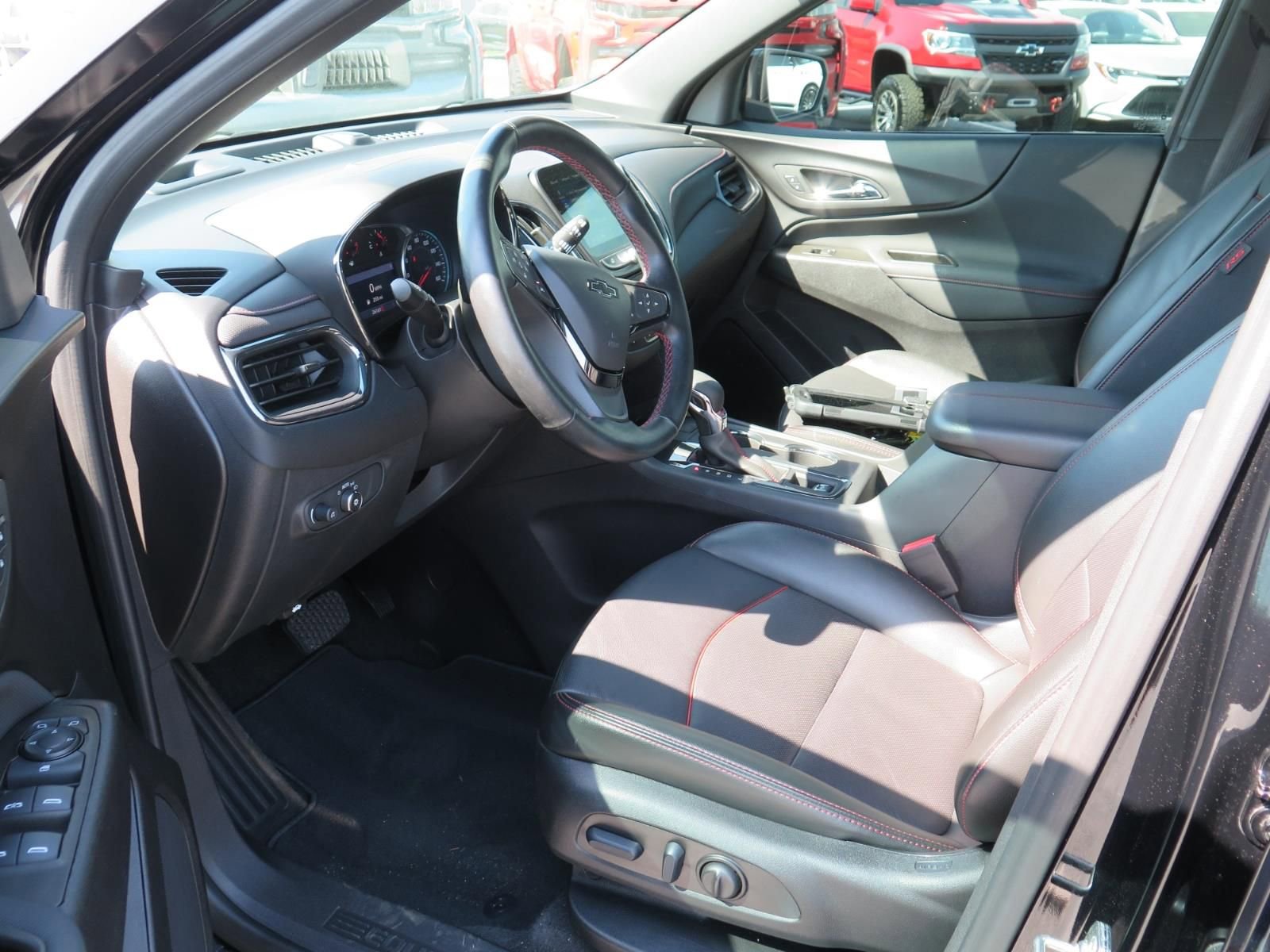 Used 2024 Chevrolet Equinox RS w/ RS Leather Package image 9