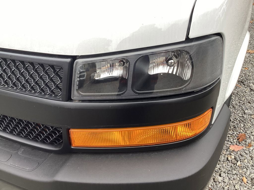 New 2025 Chevrolet Express 2500 image 27