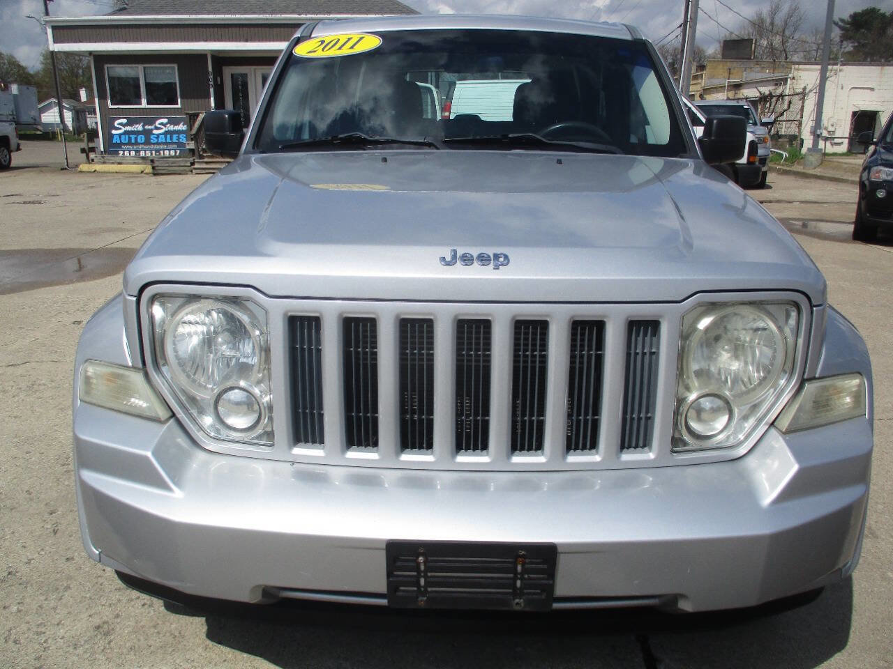 Used 2011 Jeep Liberty Sport AWD/4WD image 9