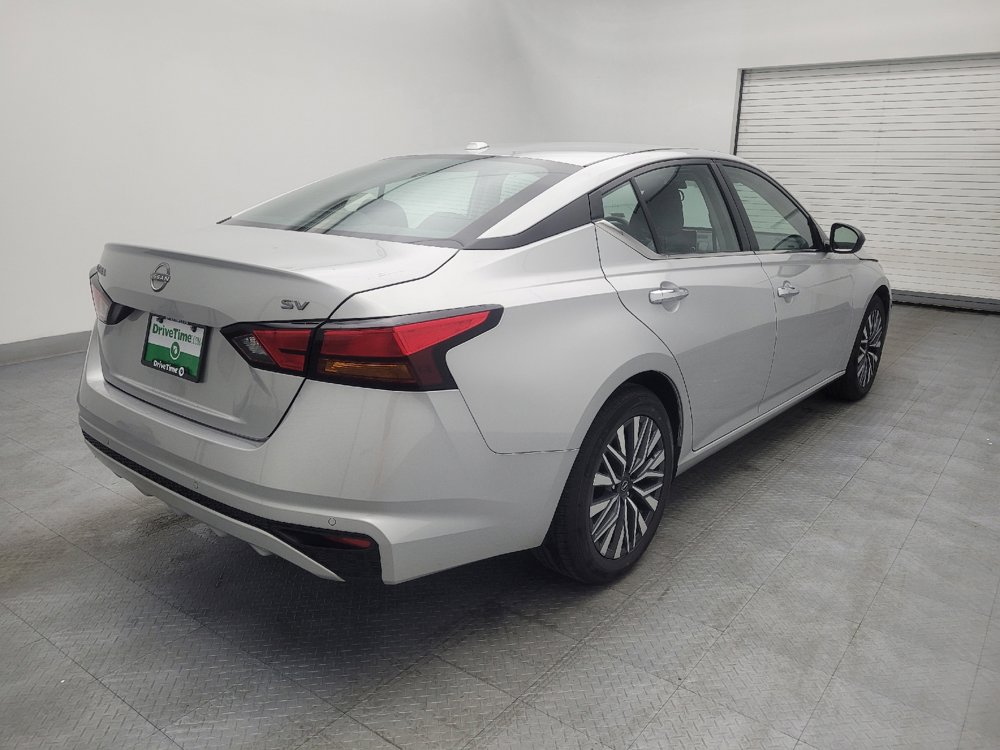 Used 2024 Nissan Altima 2.5 SV image 9