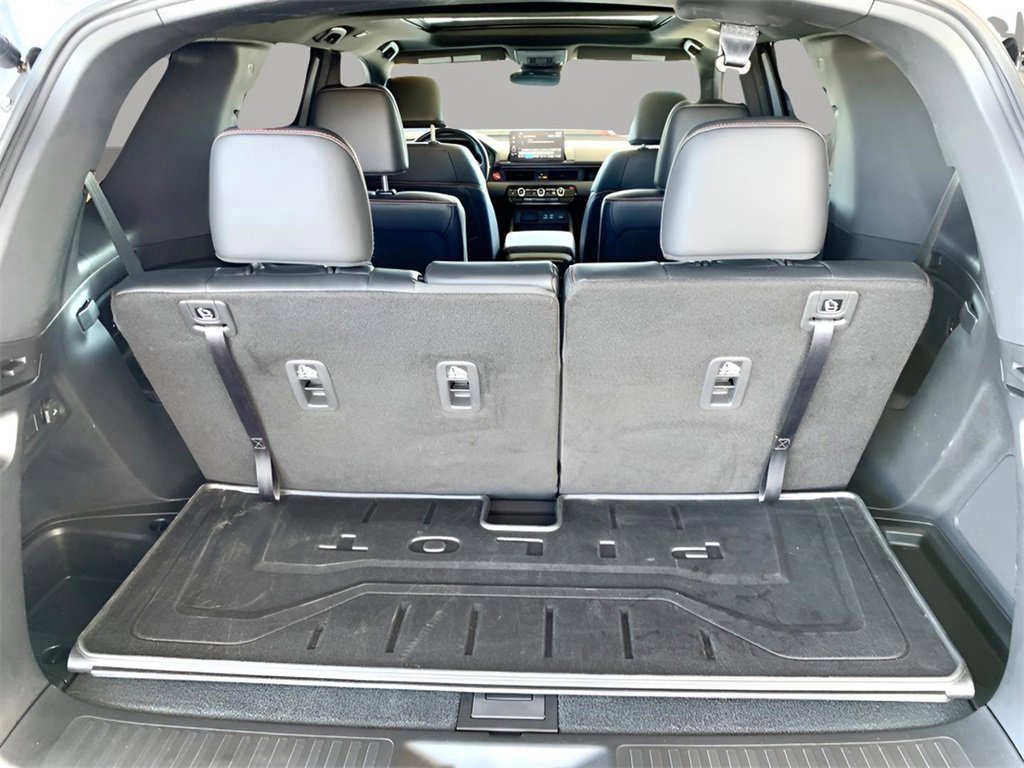 Used 2025 Honda Pilot TrailSport image 23