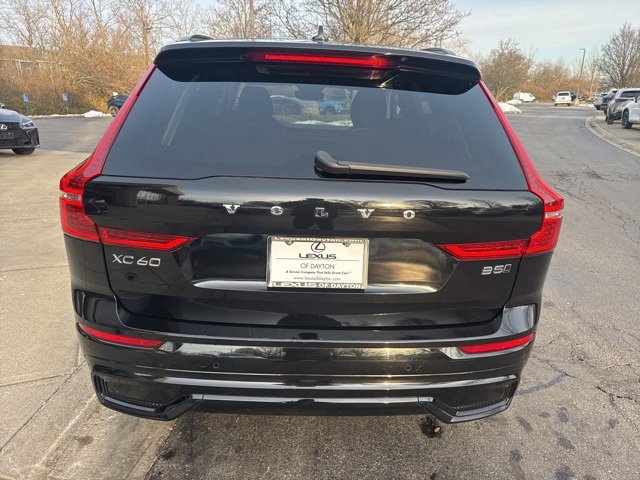 Used 2024 Volvo XC60 B5 Plus image 4