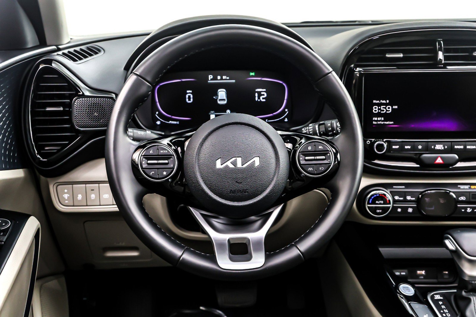 Used 2023 Kia Soul EX image 19