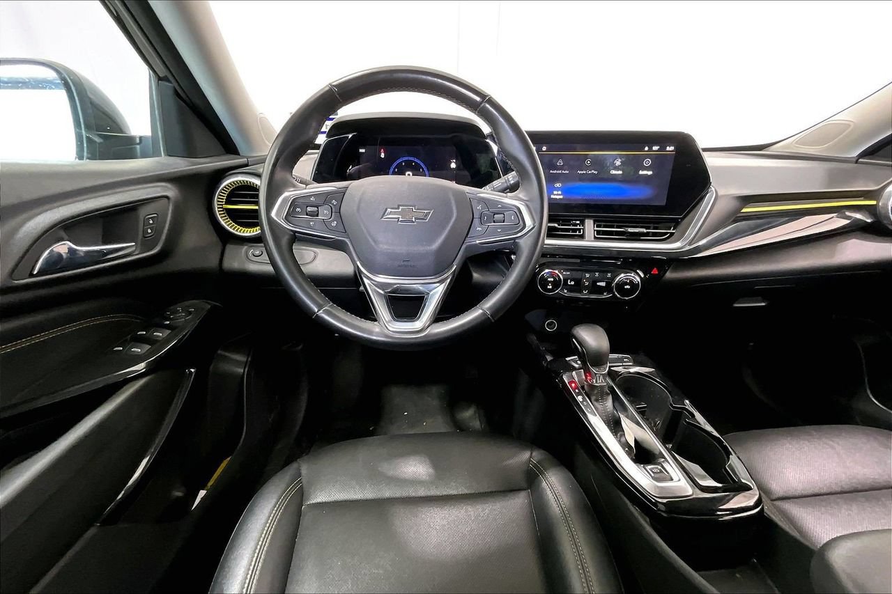 Used 2024 Chevrolet Trax ACTIV w/ Sunroof Package FWD image 14