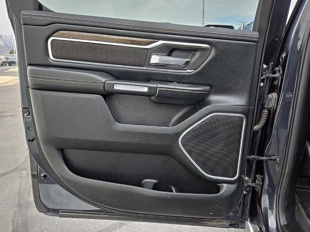 Used 2019 RAM 1500 Laramie AWD/4WD image 40