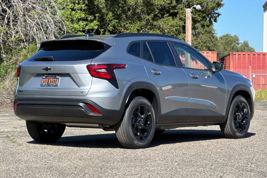New 2026 Chevrolet Trax LT w/ Sunroof Package image 4