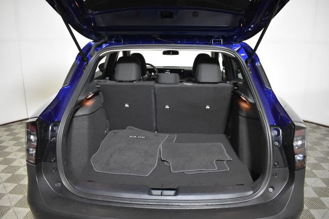 Used 2025 Nissan Kicks SV w/ SV Premium Package AWD/4WD image 27