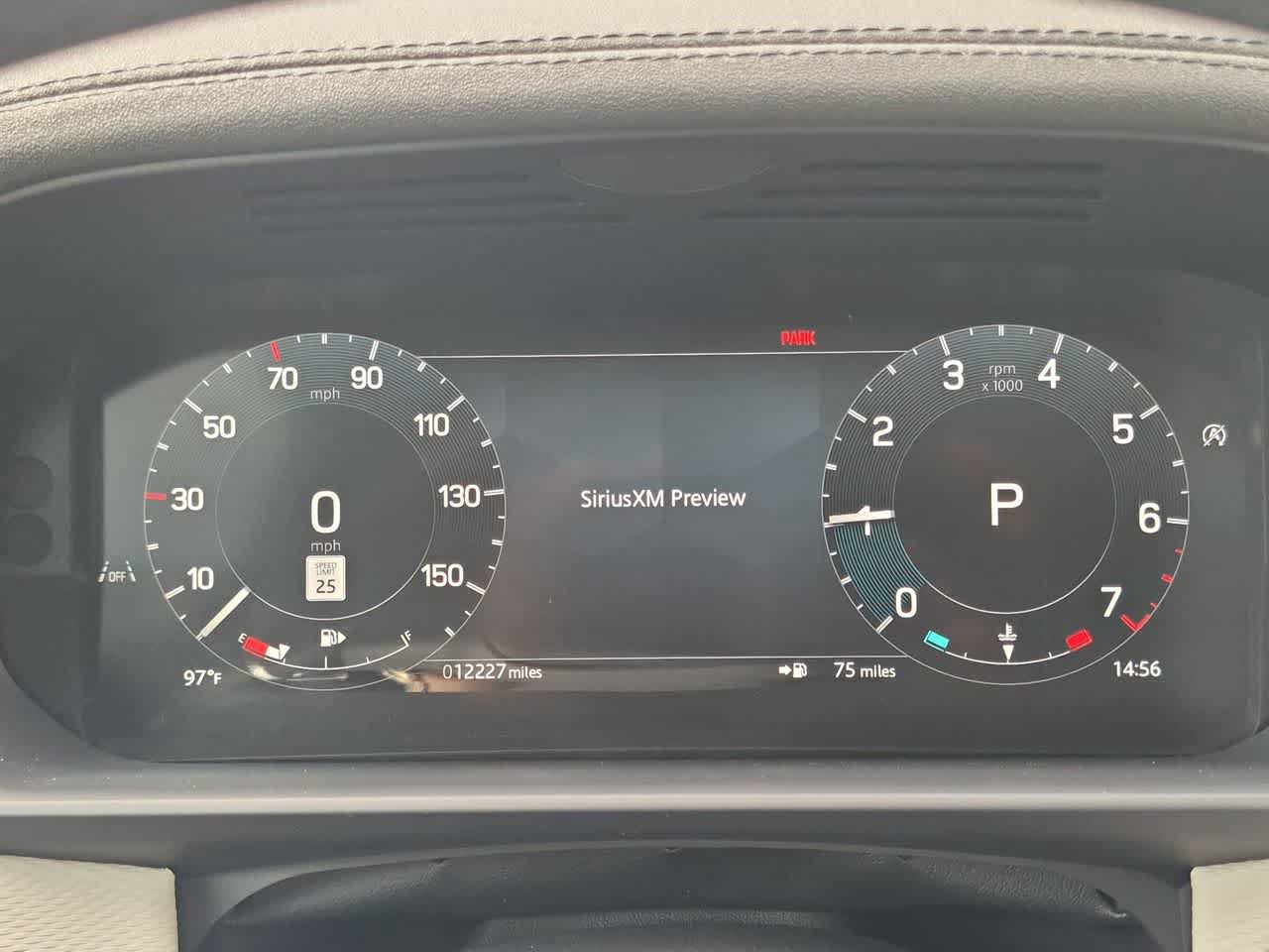 Certified 2025 Land Rover Discovery Dynamic SE AWD/4WD image 36