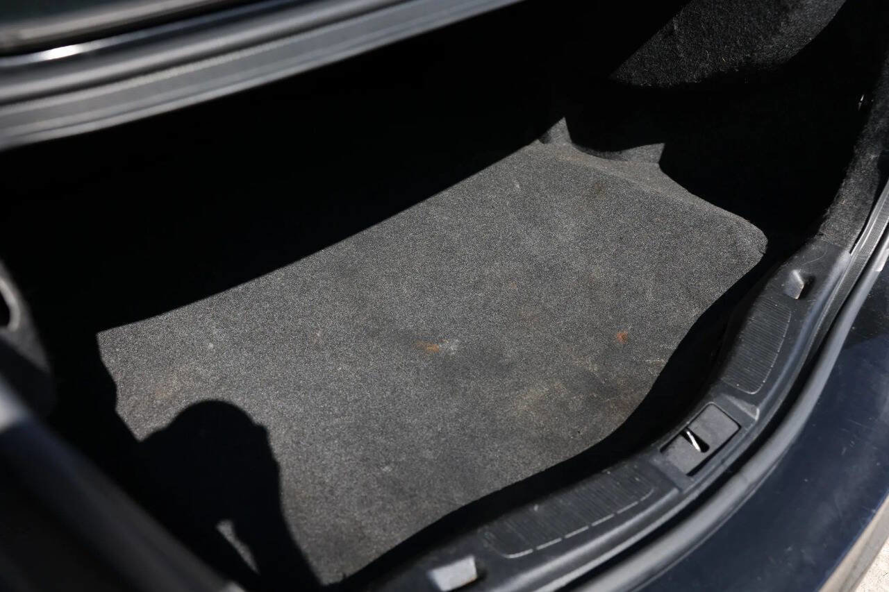 Used 2018 Ford Fusion SE w/ Fusion SE Technology Package image 37