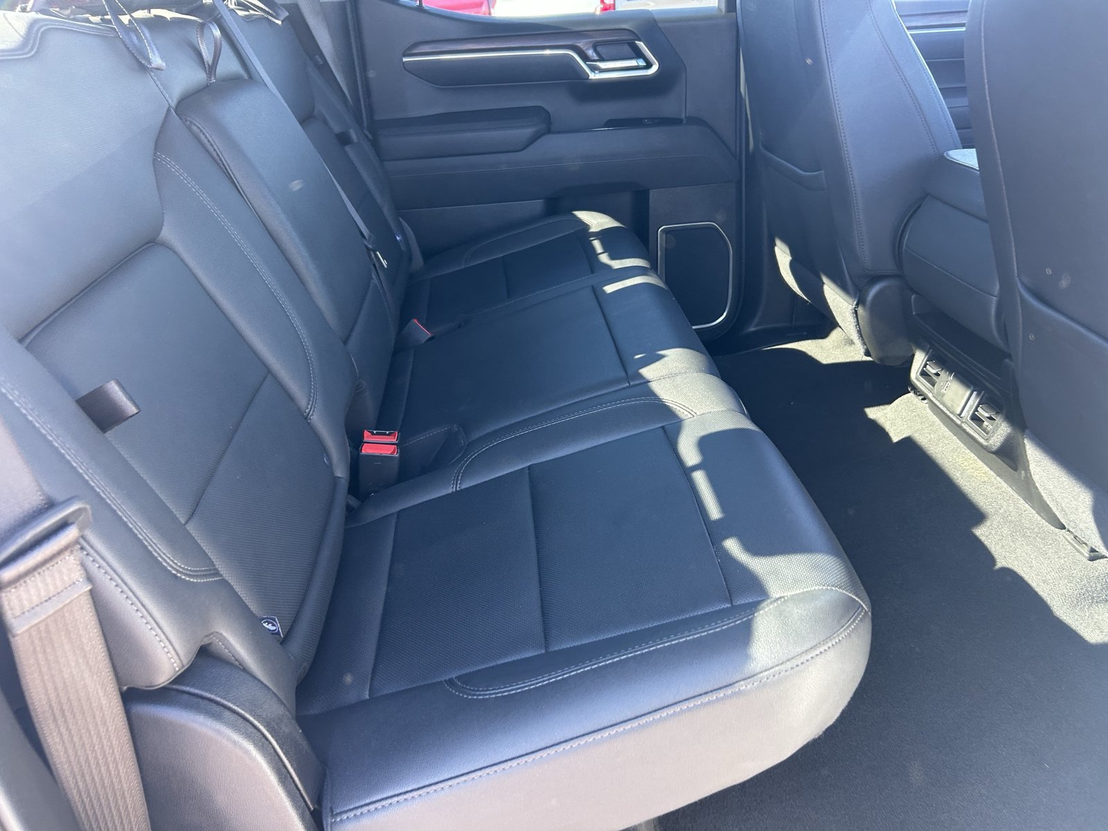 Certified 2025 GMC Sierra 1500 SLT RWD image 13