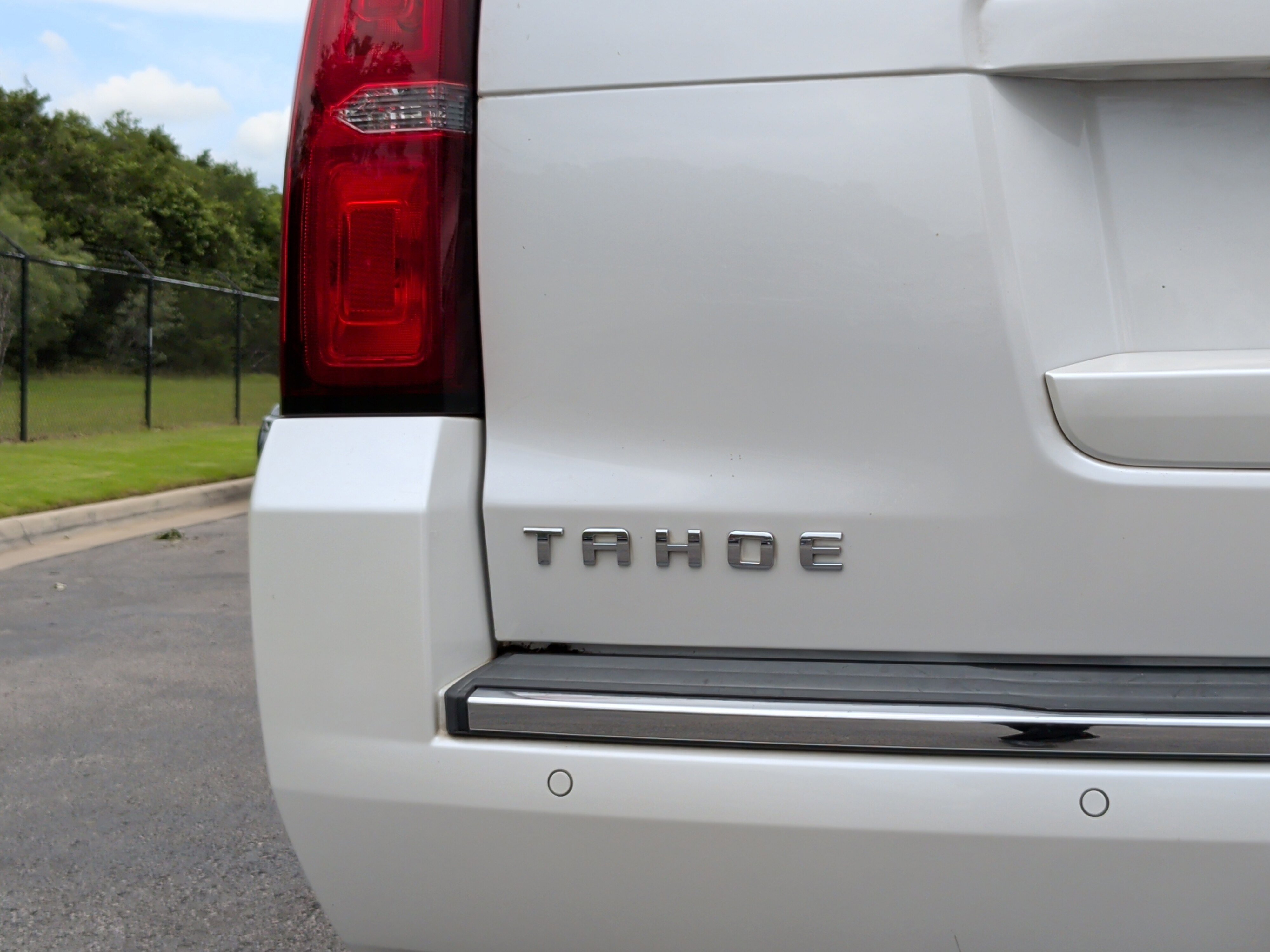Used 2016 Chevrolet Tahoe LTZ AWD/4WD image 11