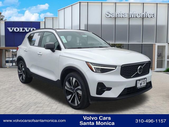 Used 2023 Volvo XC40 B5 Plus w/ Protection Package Premier
