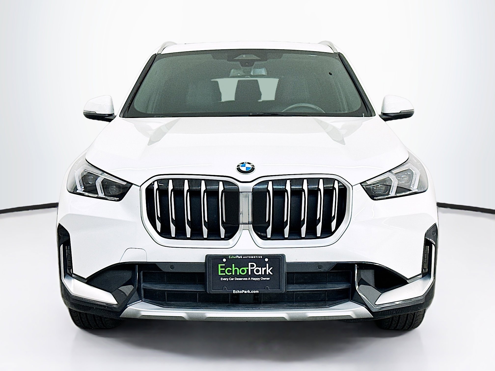 Used 2025 BMW X1 xDrive28i AWD/4WD image 2