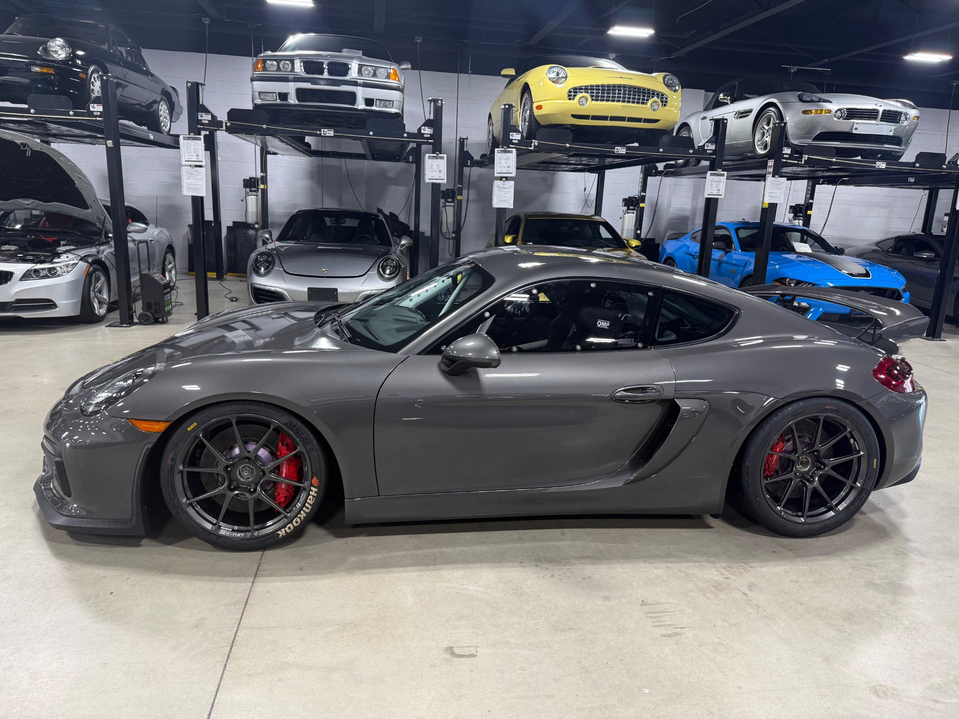 Used 2016 Porsche Cayman GT4 image 2