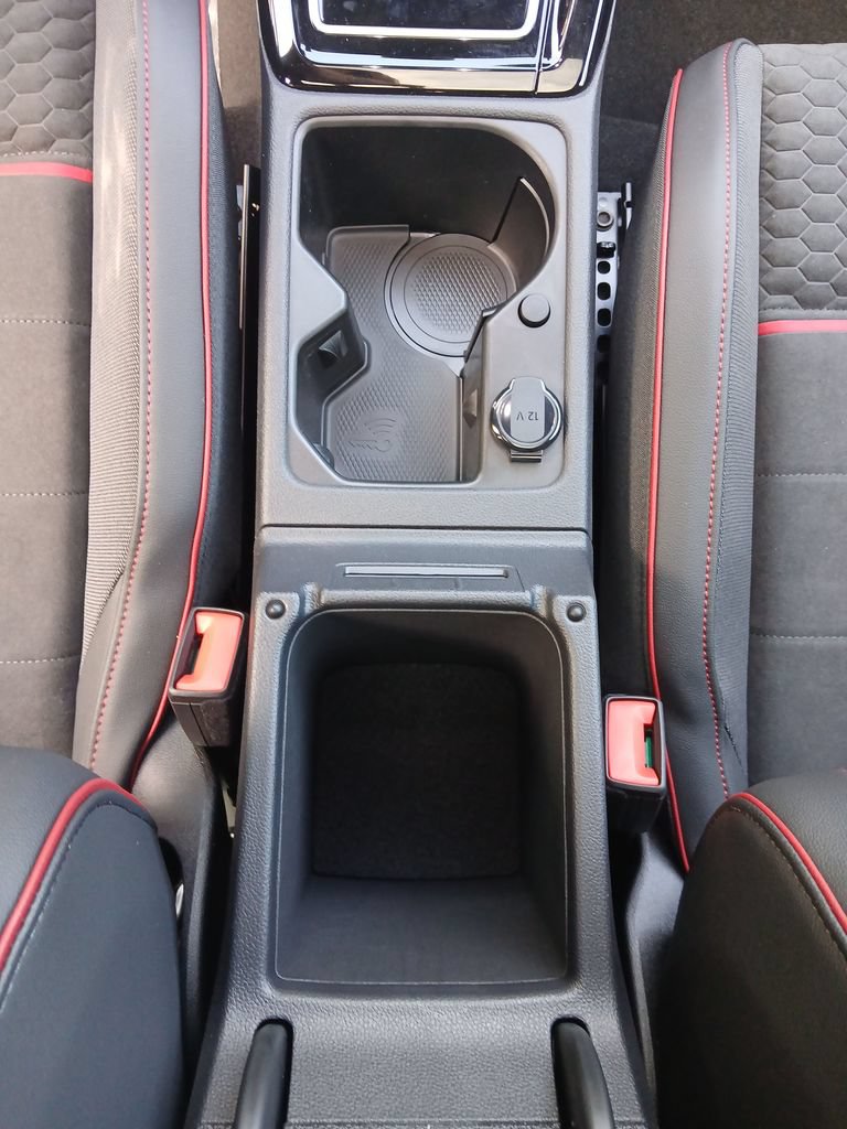 New 2026 Volkswagen GTI SE FWD image 26