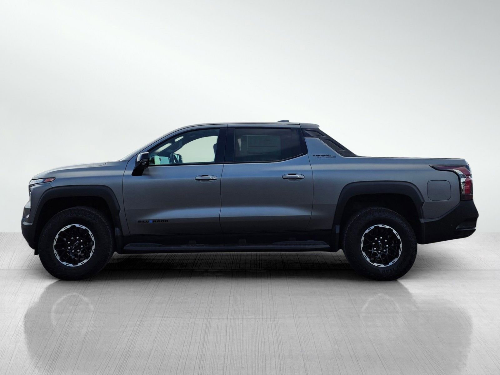 New 2026 Chevrolet Silverado EV Trail Boss w/ Premium Package AWD/4WD image 4