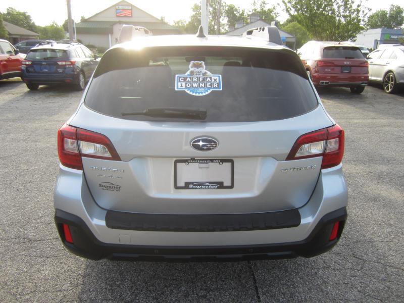 Used 2018 Subaru Outback 2.5i Limited AWD/4WD image 7