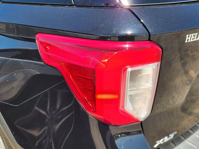 Used 2022 Ford Explorer XLT w/ Equipment Group 202A image 6