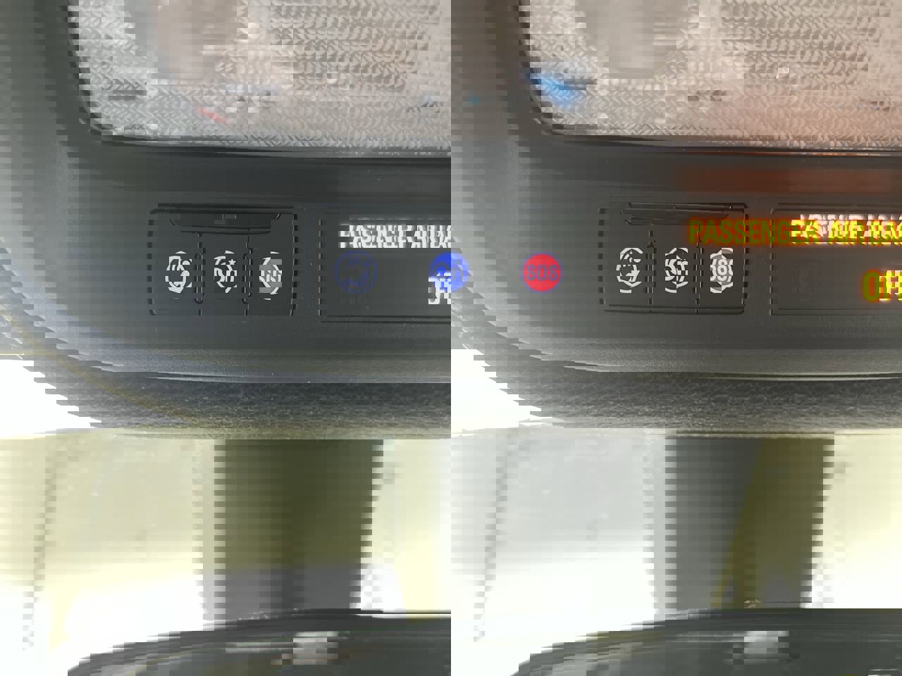 Used 2017 Chevrolet Cruze LT w/ Convenience Package image 25