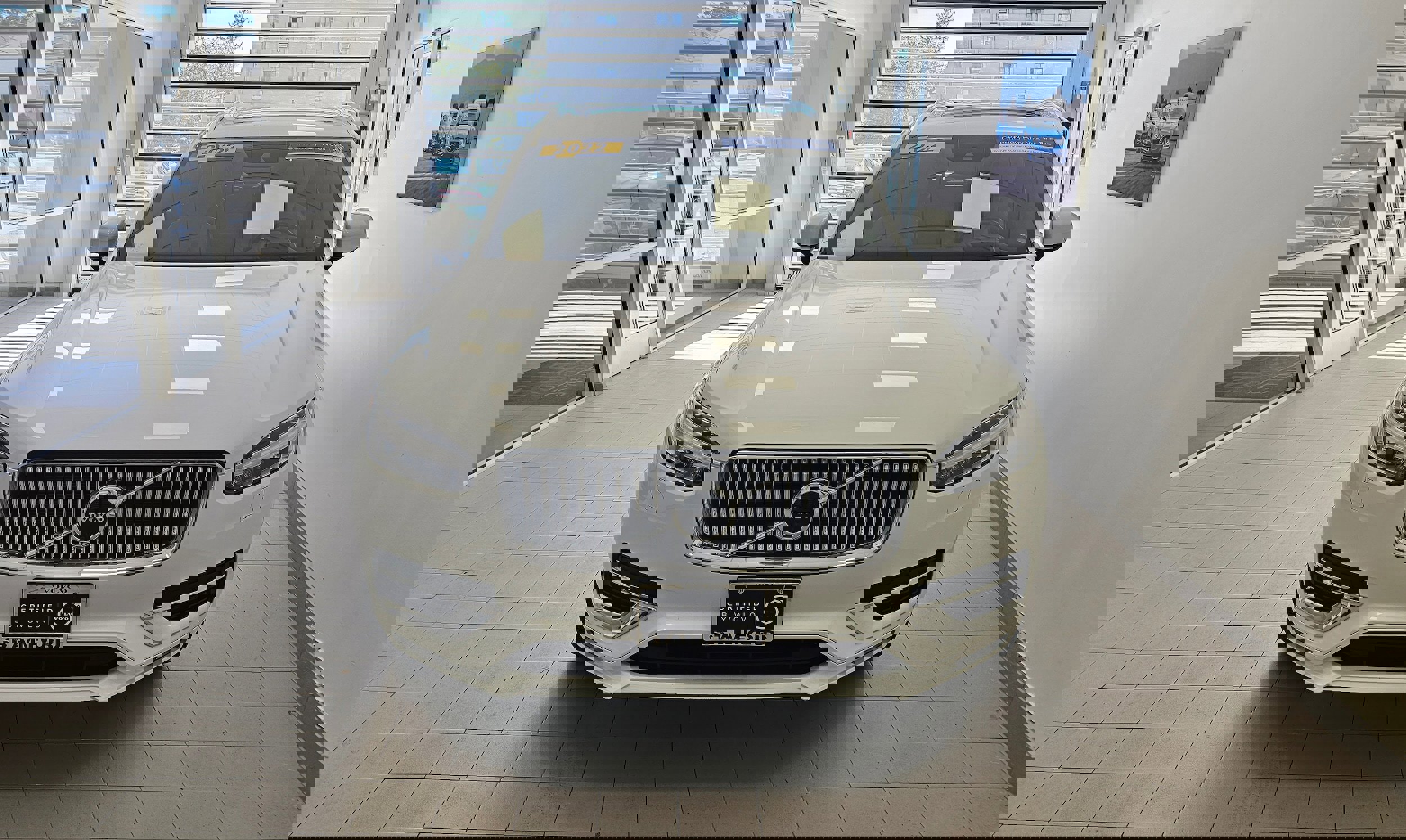 Certified 2022 Volvo XC90 T6 Inscription w/ Advanced Package image 2