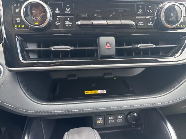 Used 2023 Toyota Highlander Platinum AWD/4WD image 12