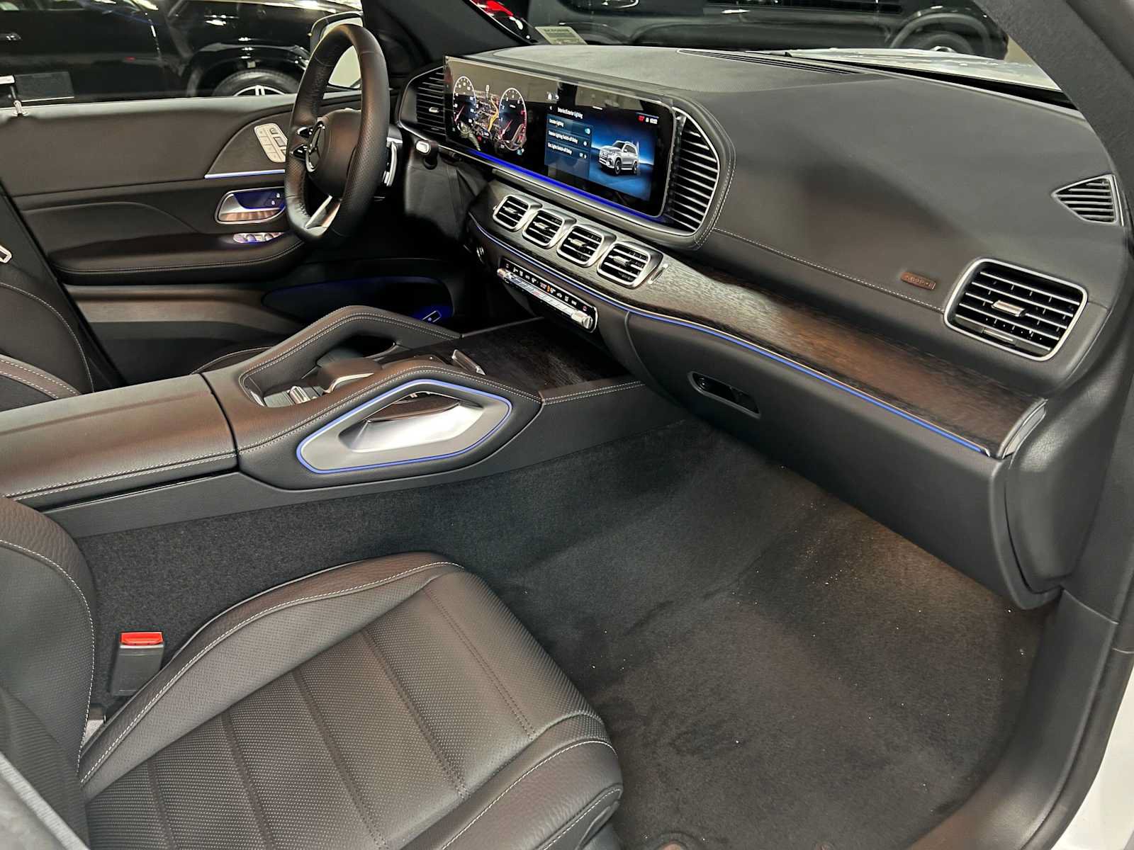 New 2026 Mercedes-Benz GLS 450 4MATIC image 11