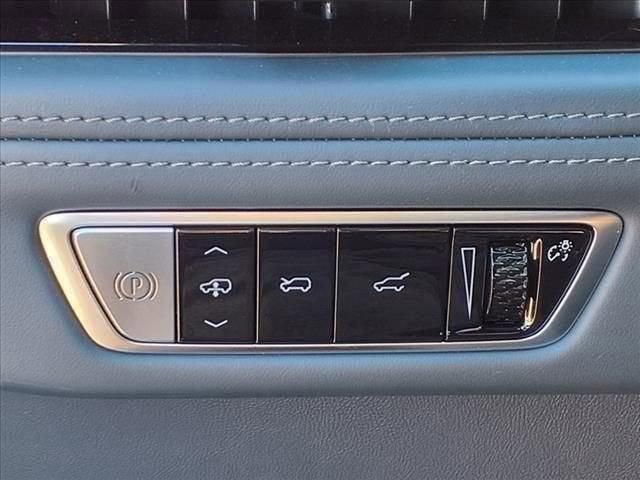 New 2025 Cadillac Escalade IQ Sport 2 w/ LPO, ONYX Package image 79