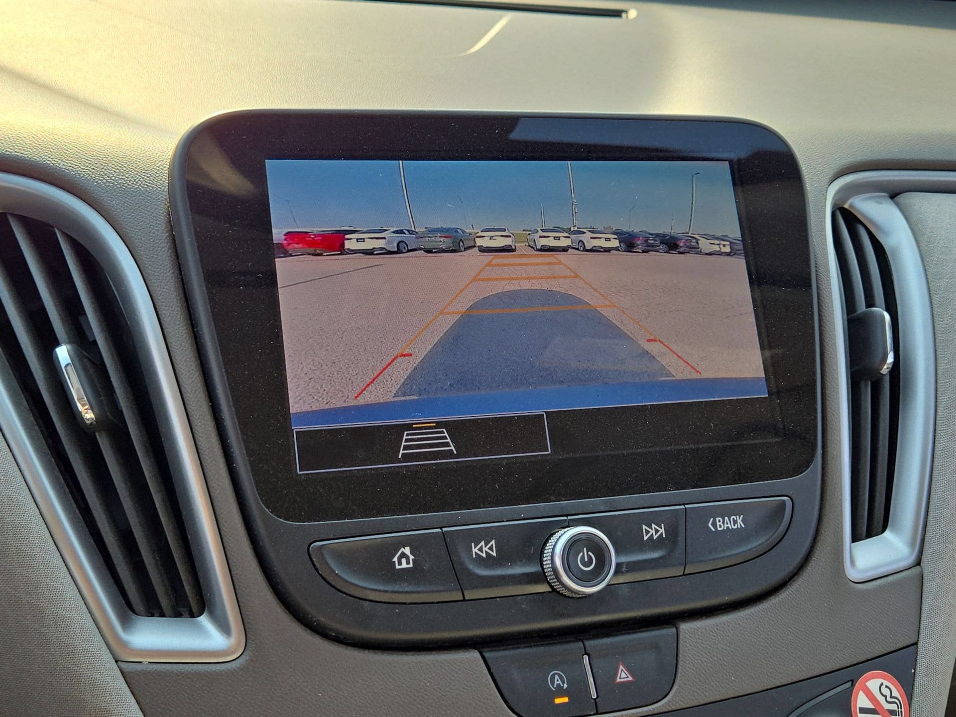Used 2024 Chevrolet Malibu LT FWD image 18