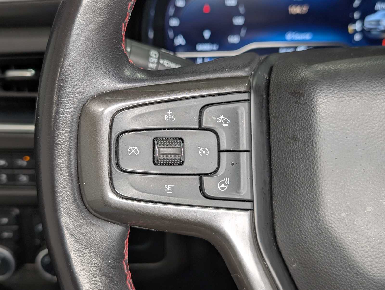 Used 2022 Chevrolet Tahoe RST w/ Luxury Package AWD/4WD image 37