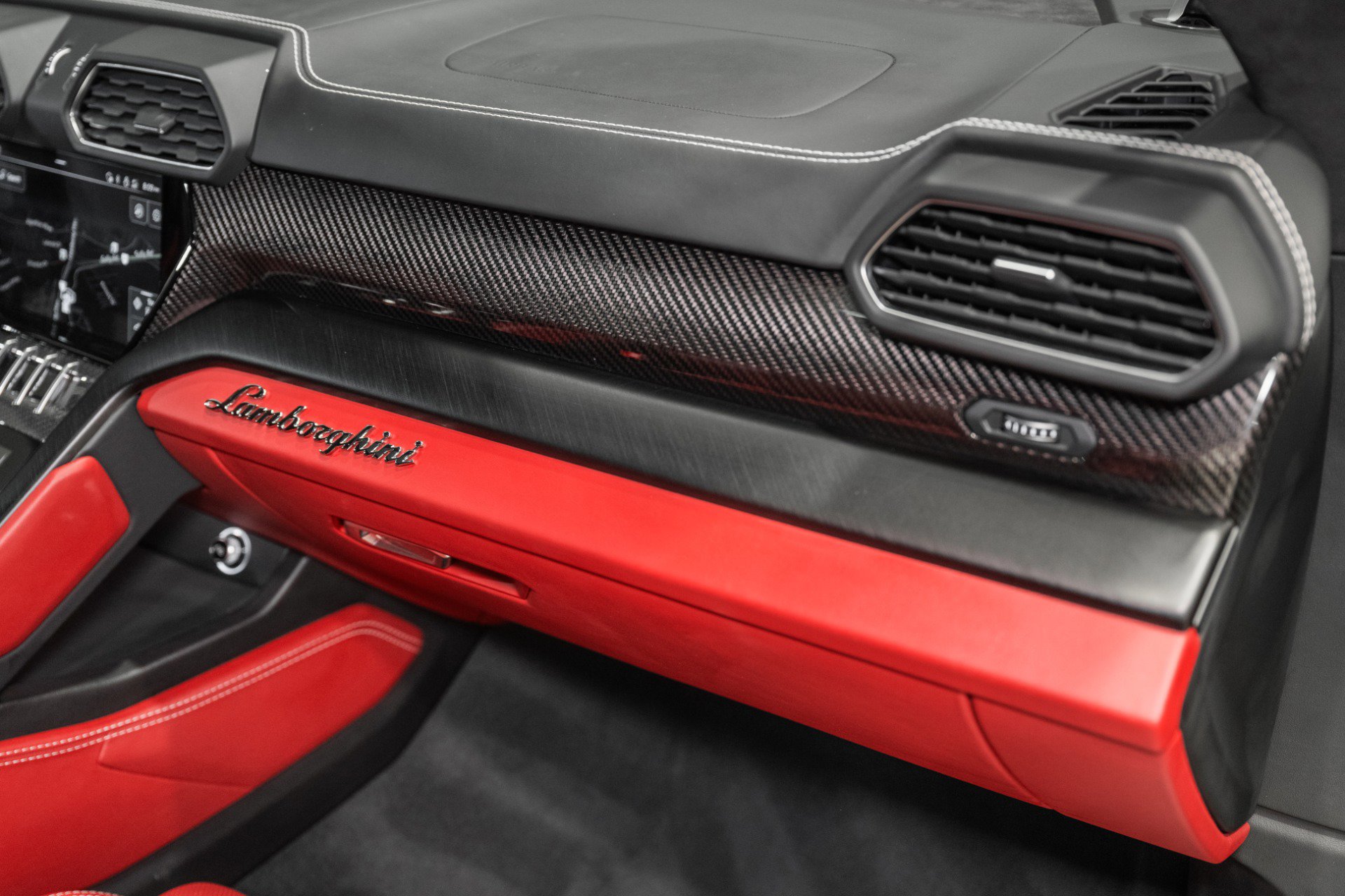 Used 2024 Lamborghini Urus S image 50