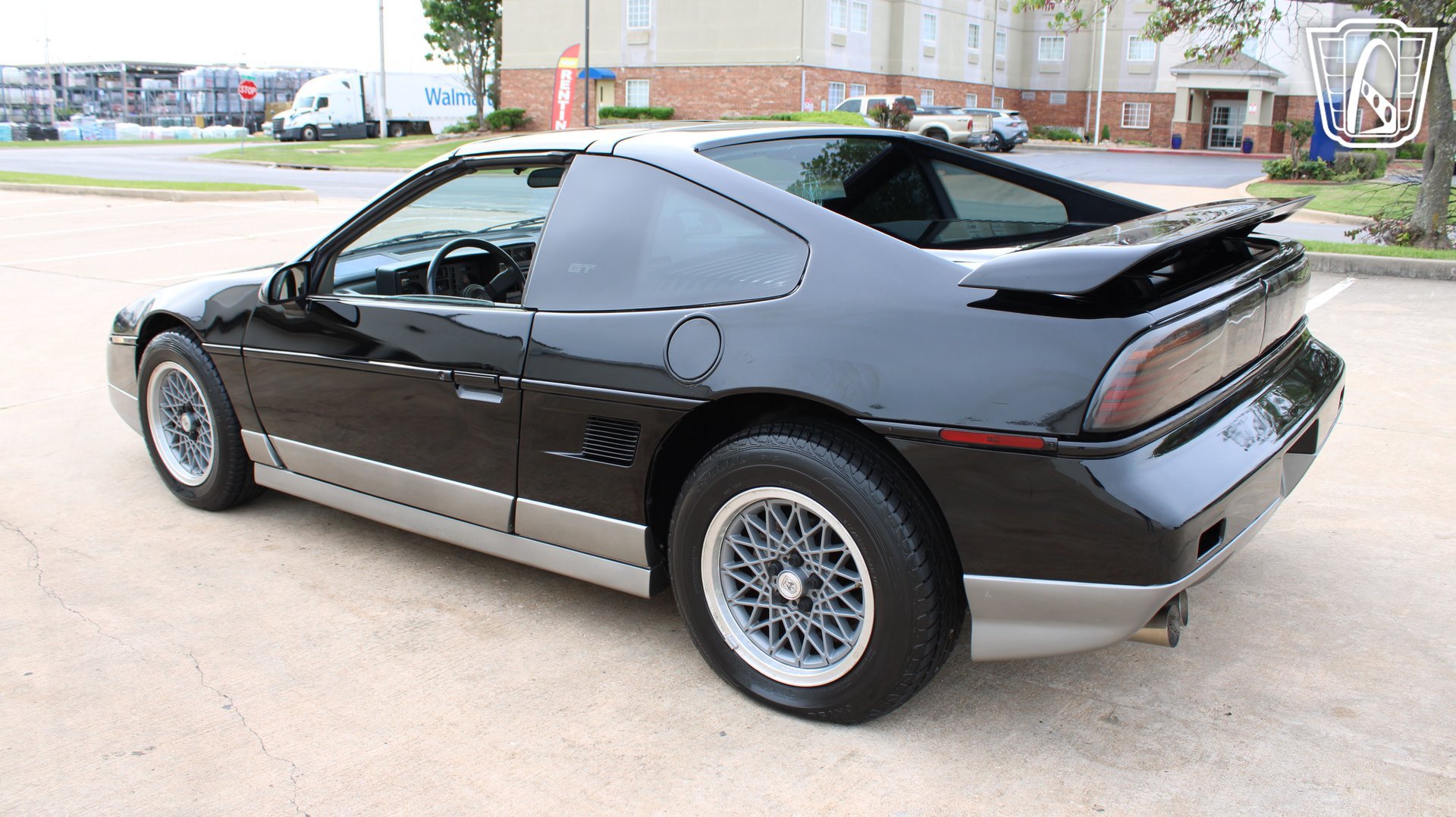 Used 1987 Pontiac Fiero GT RWD image 24