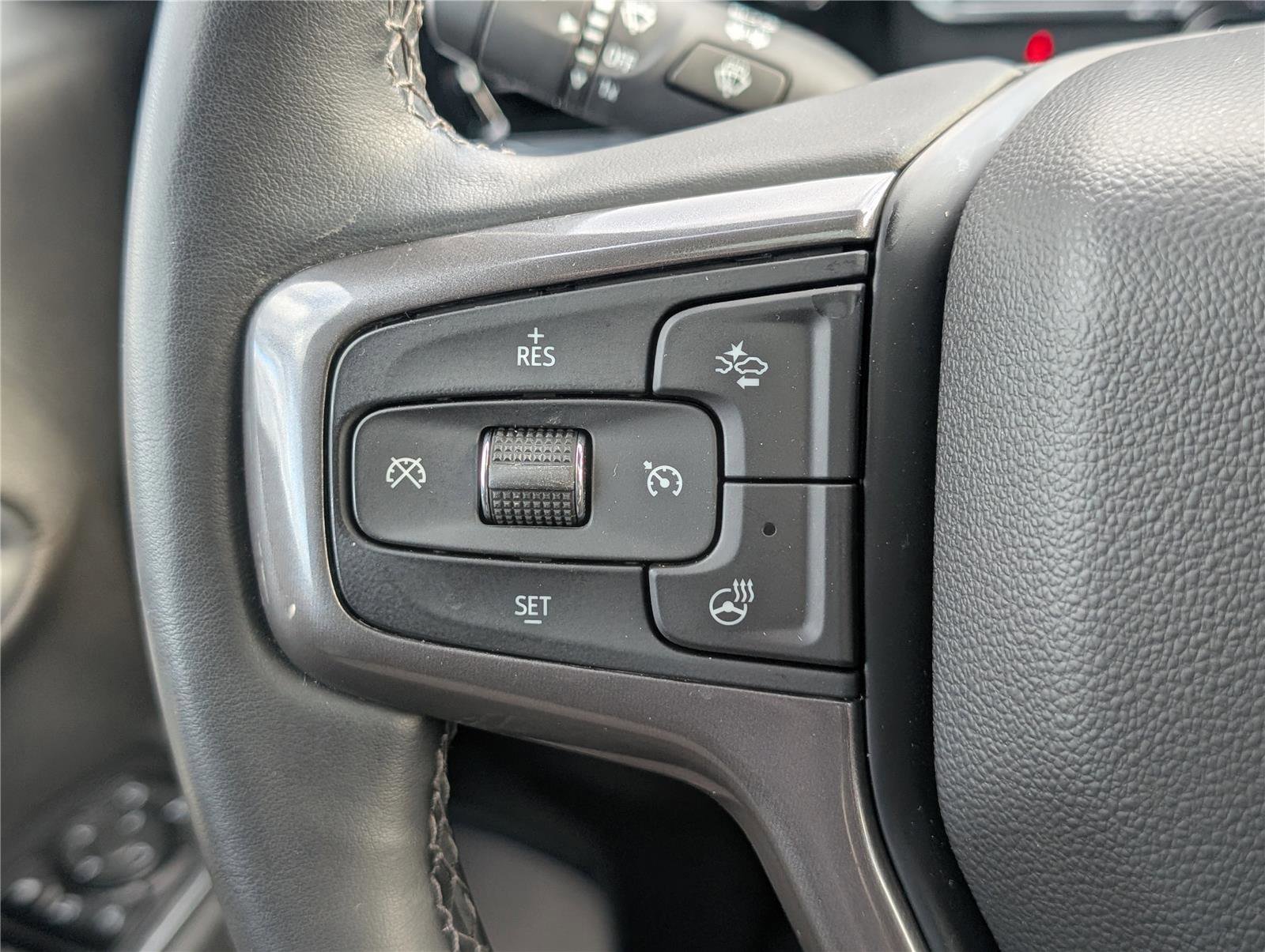 Used 2024 Chevrolet Silverado 3500 High Country w/ High Country Premium Package image 25