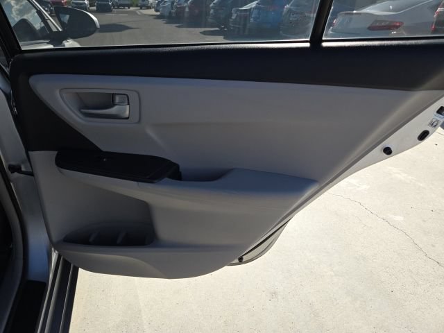 Used 2017 Toyota Camry LE FWD image 20