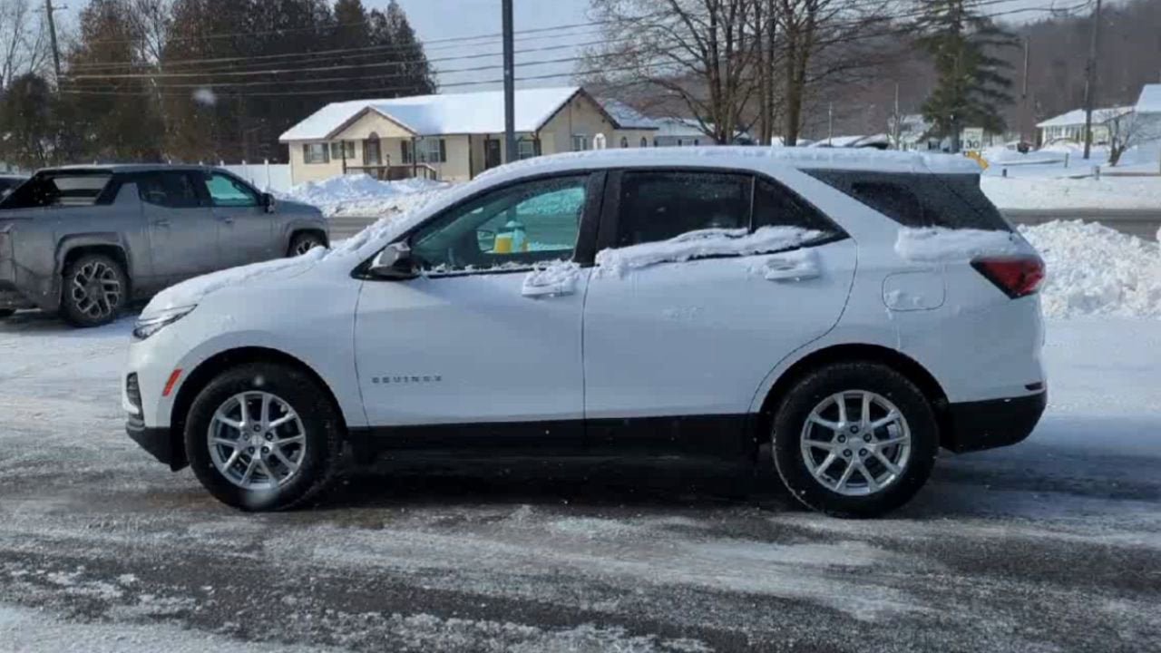 Certified 2023 Chevrolet Equinox LS w/ LS Convenience Package AWD/4WD image 5