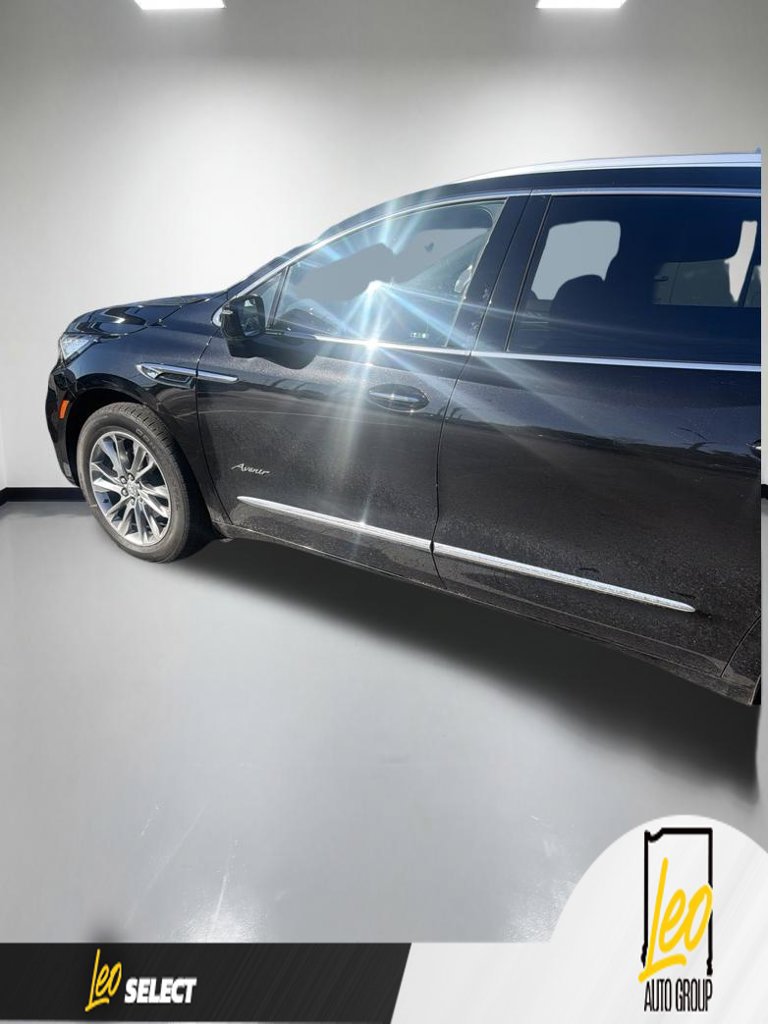 Used 2024 Buick Enclave Avenir w/ Avenir Technology Package AWD/4WD image 10