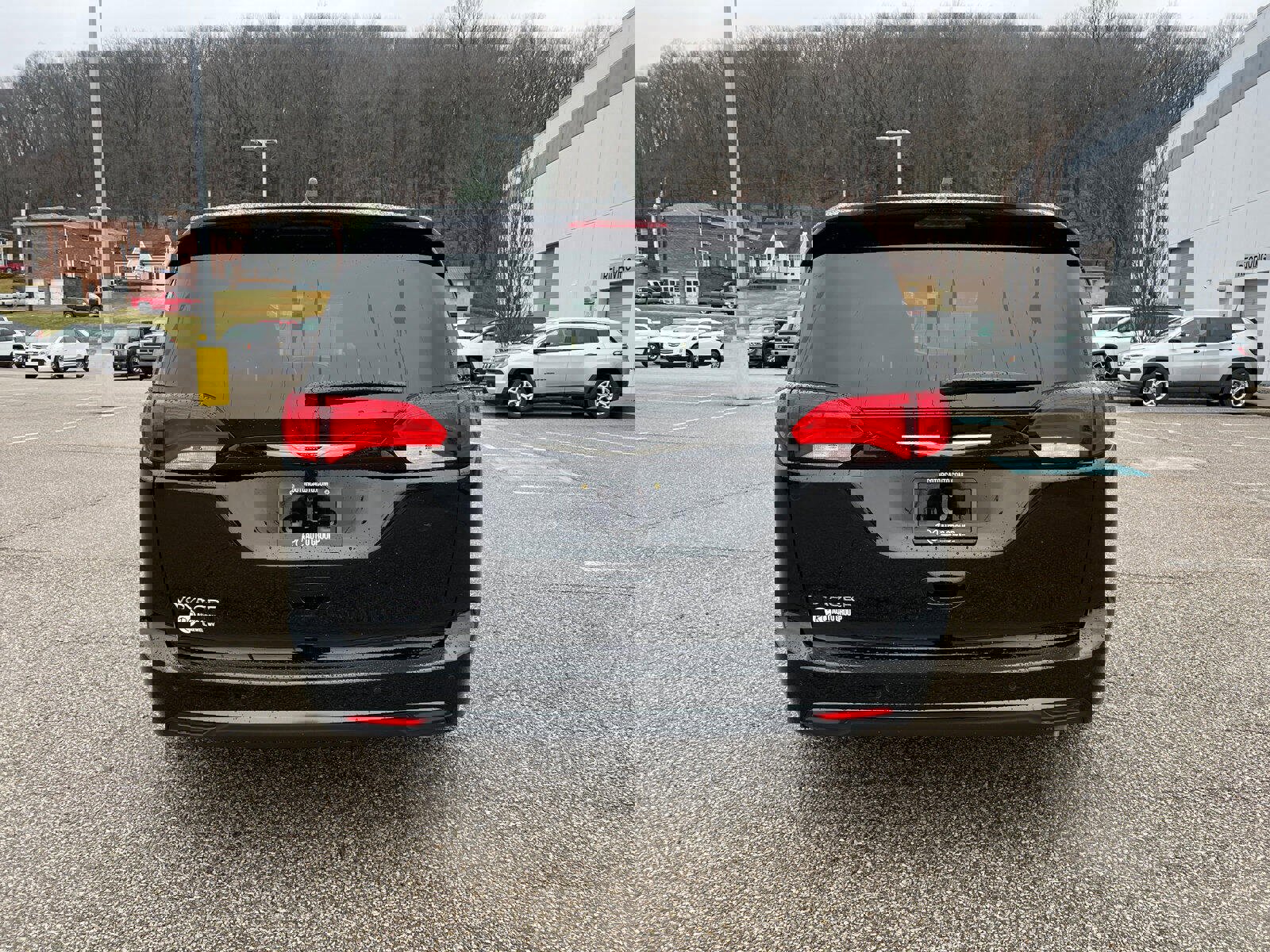 New 2026 Chrysler Voyager LX image 7