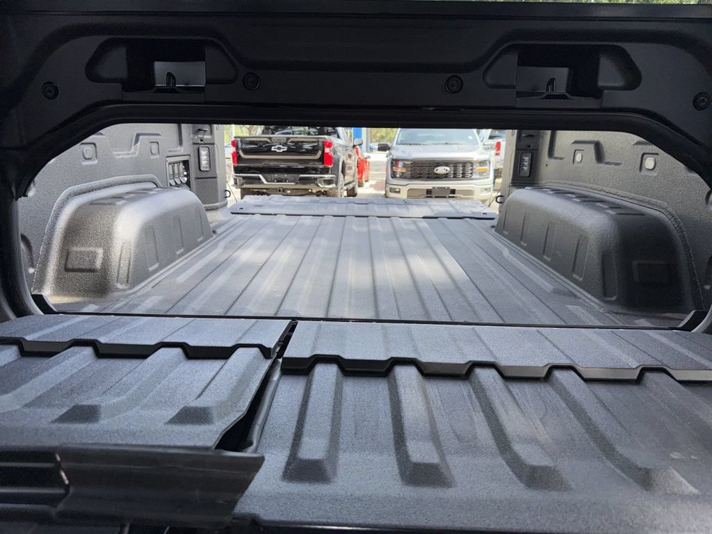 Used 2026 Chevrolet Silverado EV Trail Boss AWD/4WD image 71
