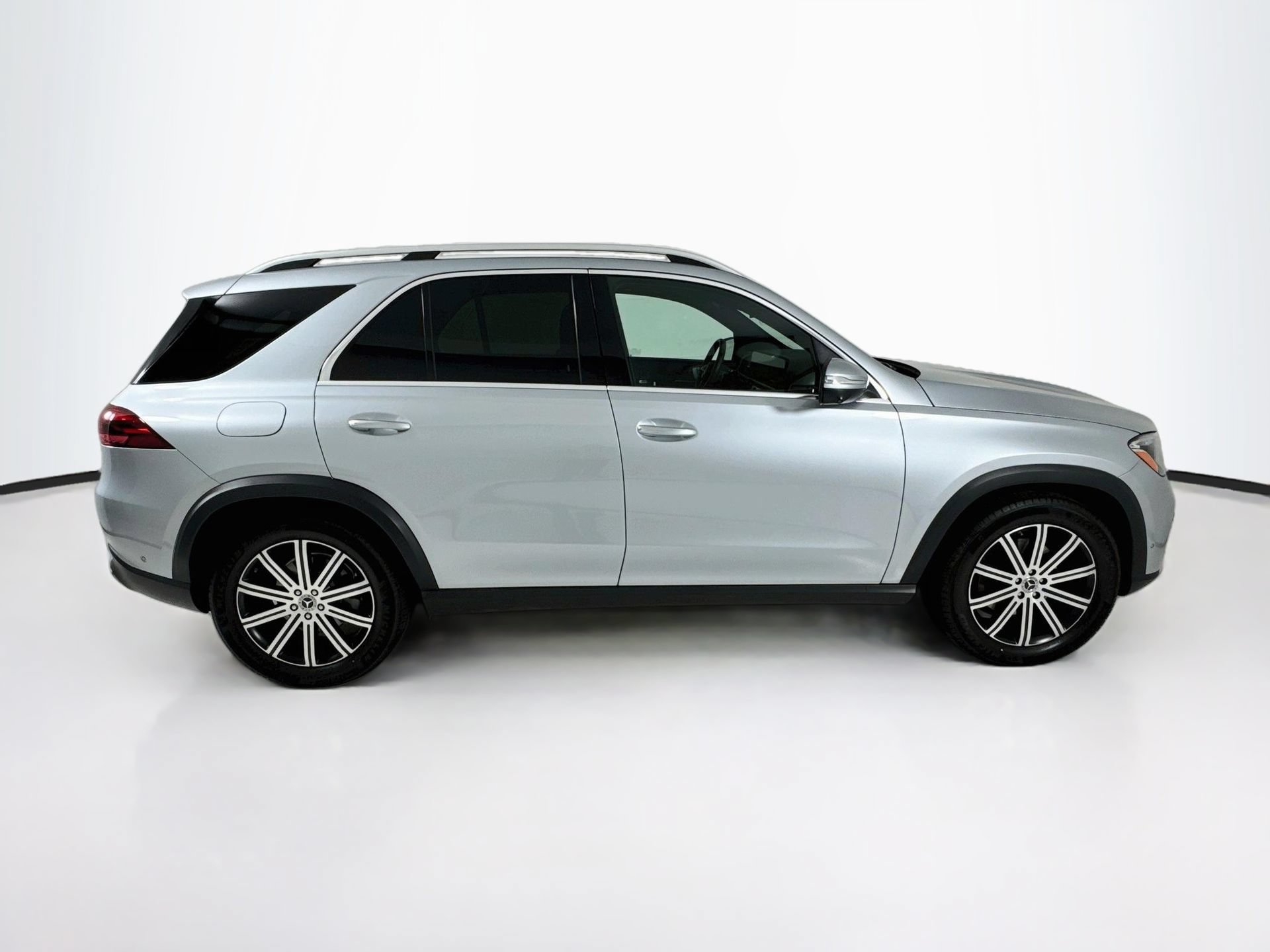Certified 2025 Mercedes-Benz GLE 350 4MATIC image 9