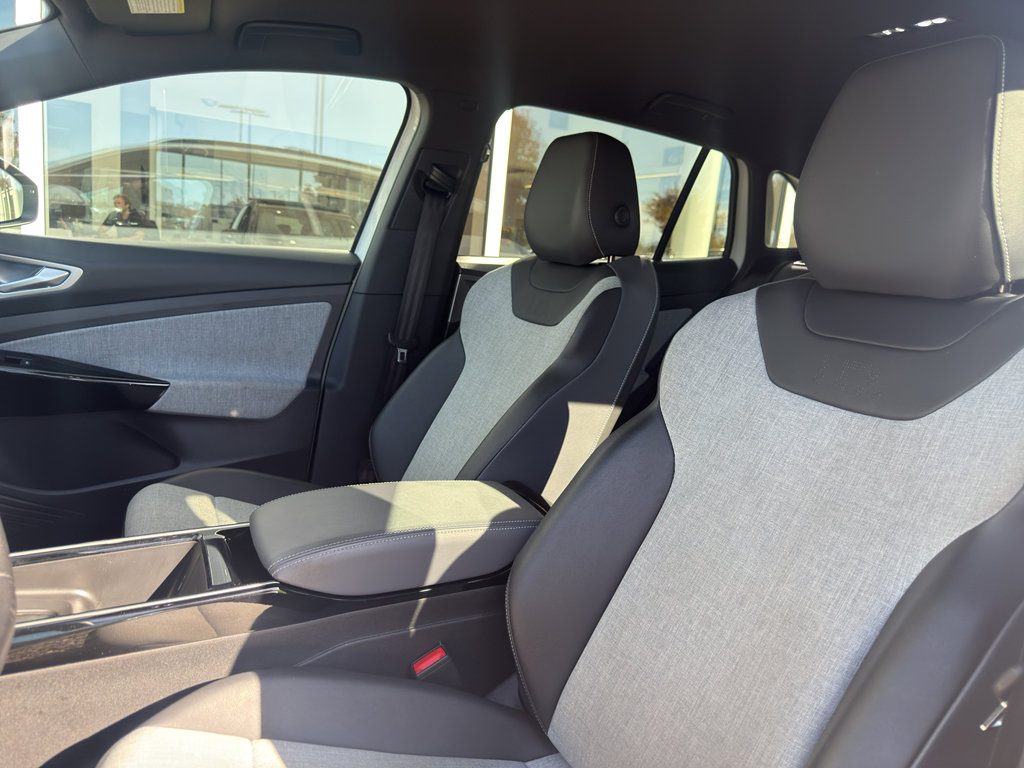 Used 2023 Volkswagen ID.4 Pro image 8