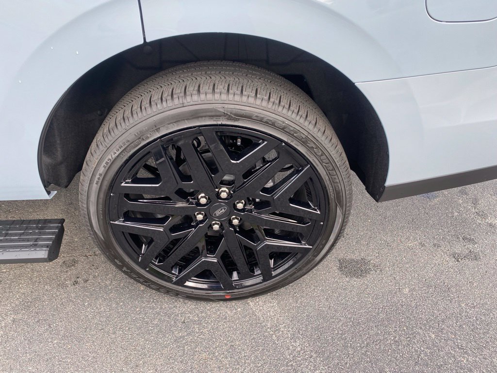 New 2027 Ford Expedition Platinum w/ Stealth Performance Package AWD/4WD image 33