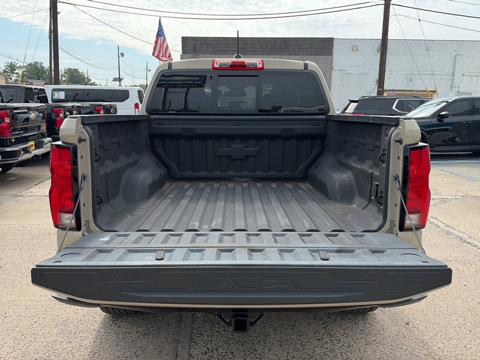 Used 2023 Chevrolet Colorado Z71 w/ Z71 Convenience Package 2 AWD/4WD image 23