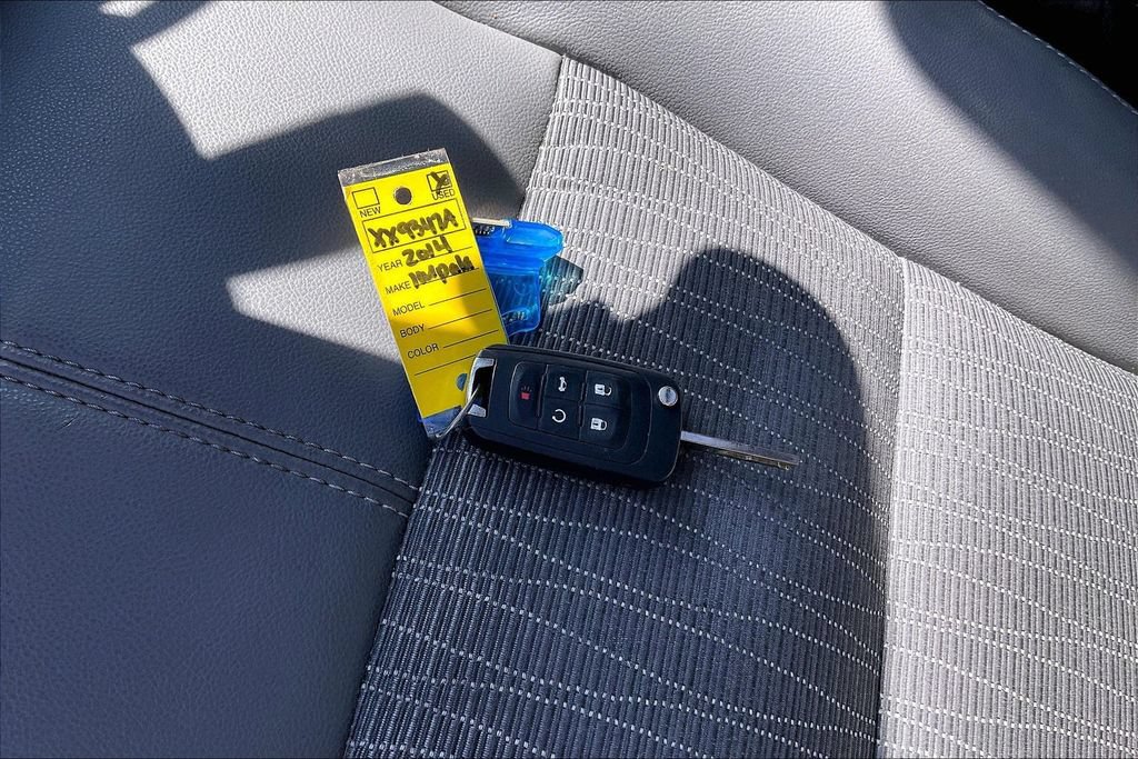 Used 2014 Chevrolet Impala LT w/ Convenience Package FWD image 38