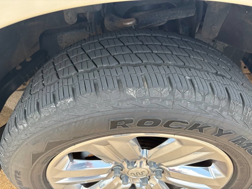 Used 2018 Ford F150 King Ranch w/ Equipment Group 601A Luxury AWD/4WD image 2