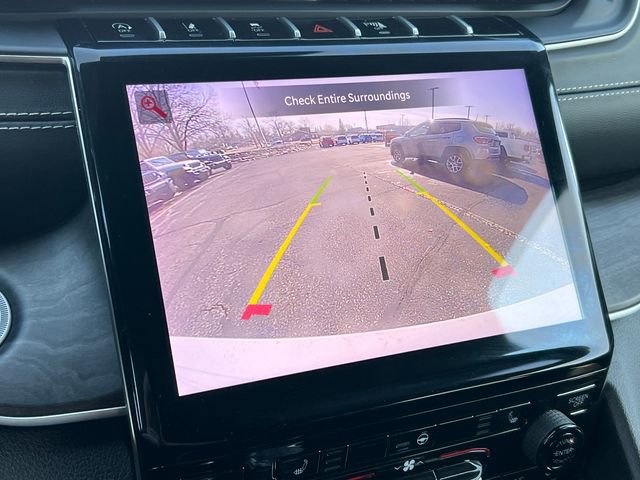 Used 2024 Jeep Grand Cherokee L Limited w/ Black Appearance Package image 26