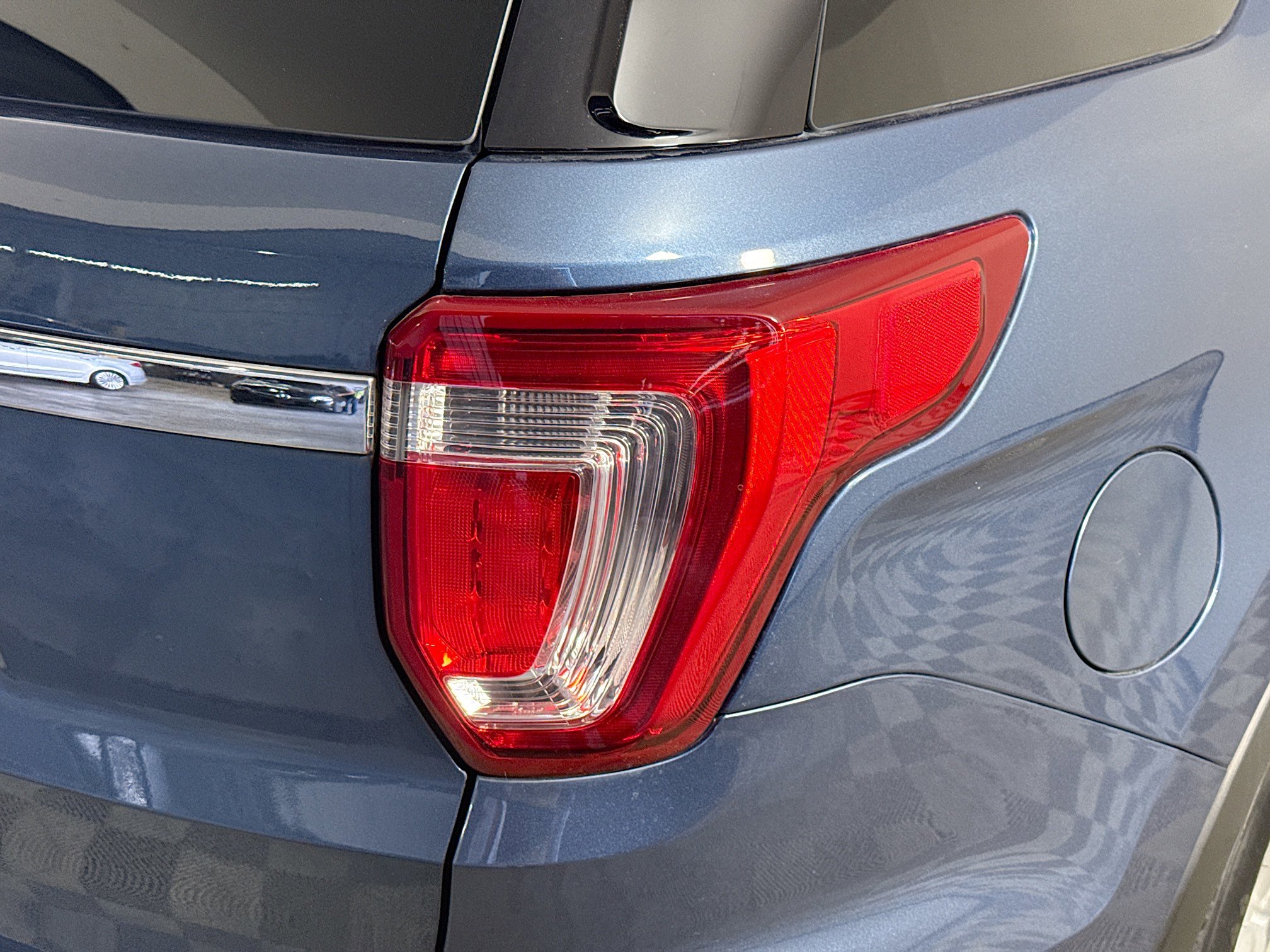 Used 2018 Ford Explorer XLT w/ Equipment Group 202A image 34