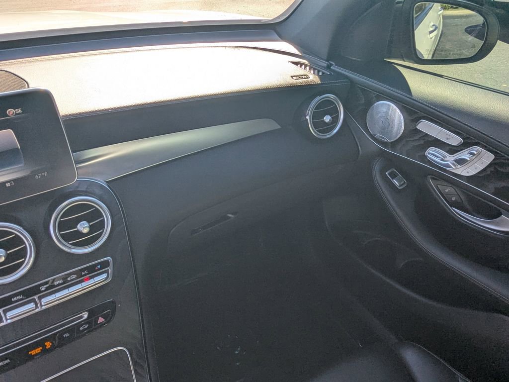 Used 2017 Mercedes-Benz GLC 43 AMG 4MATIC image 4