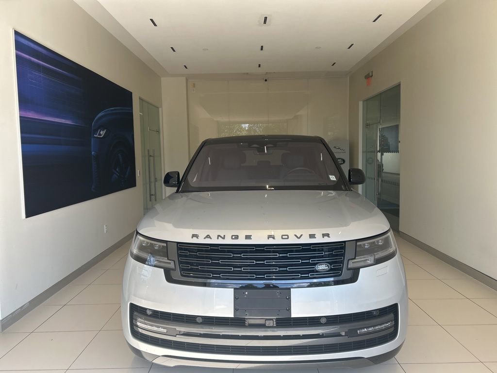 Used 2023 Land Rover Range Rover SE image 17