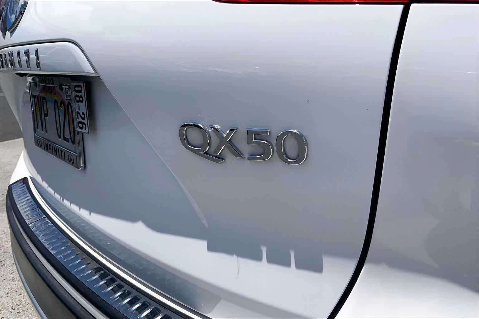Used 2019 INFINITI QX50 Essential w/ Sensory Package FWD image 7