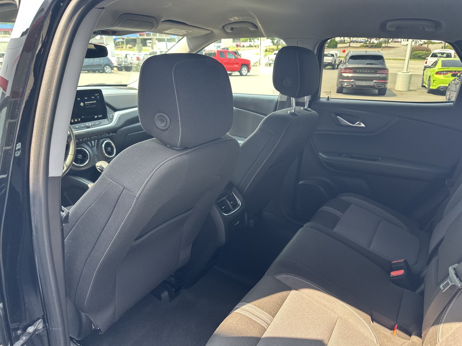 Used 2025 Chevrolet Blazer LT FWD image 22