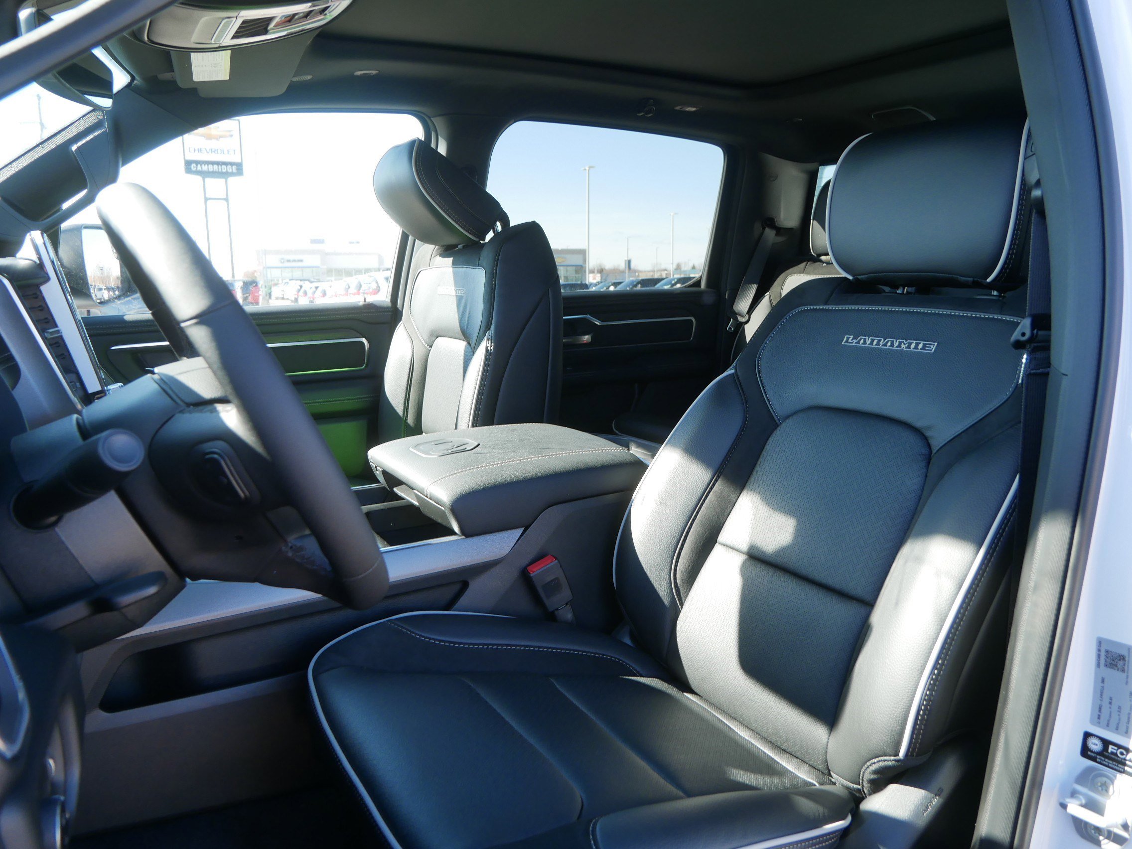 New 2026 RAM 1500 Laramie AWD/4WD image 4
